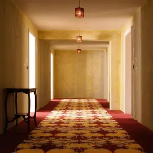 Hotel Lux, Ratyzbona